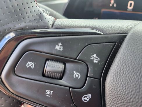 Used 2024 Chevrolet Trax RS image 16