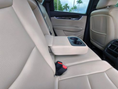 Used 2017 Cadillac XT5 FWD image 24