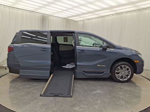 Used 2026 Honda Odyssey Touring image 29