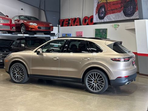 Used 2019 Porsche Cayenne AWD/4WD image 52