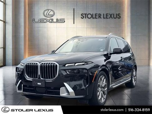 Used 2024 BMW X7 xDrive40i w/ Executive Package image 3