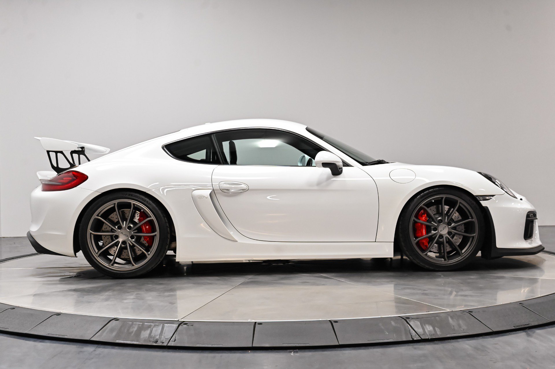 Used 2016 Porsche Cayman GT4 RWD image 16