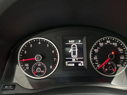 Used 2016 Volkswagen Tiguan SE image 13