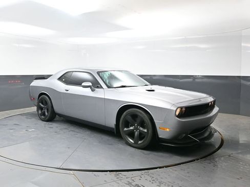 Used 2014 Dodge Challenger SXT w/ Super Sport Group (SS/T) RWD image 5