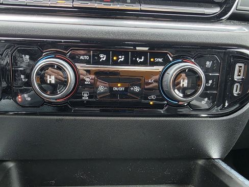 Used 2024 Chevrolet Silverado 2500 High Country w/ Technology Package image 20