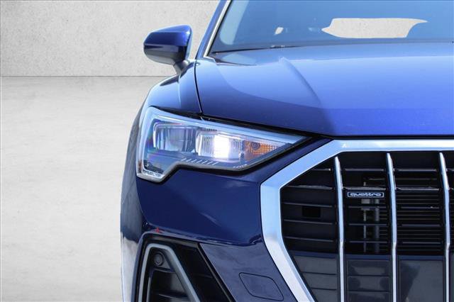 Used 2022 Audi Q3 2.0T Premium w/ Convenience Package AWD/4WD image 3