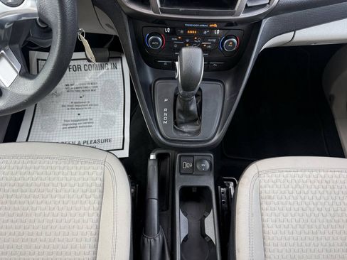Used 2022 Ford Transit Connect XLT FWD image 26
