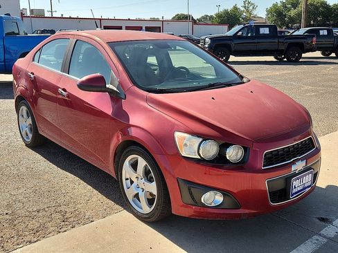 Used 2012 Chevrolet Sonic LTZ FWD image 4