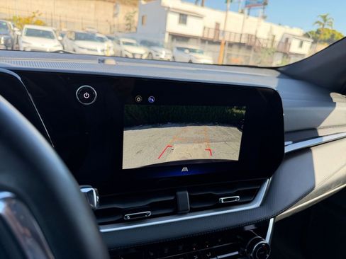 Used 2025 Chevrolet Equinox LT image 17