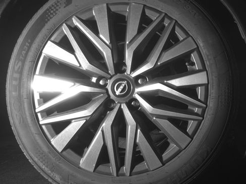 Used 2025 Nissan Altima 2.5 SV FWD image 15