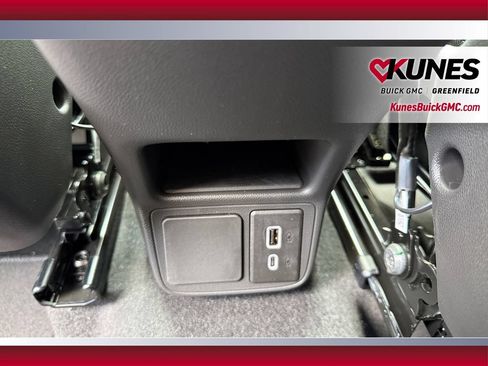 New 2026 Buick Encore GX Preferred w/ Comfort Package AWD/4WD image 33