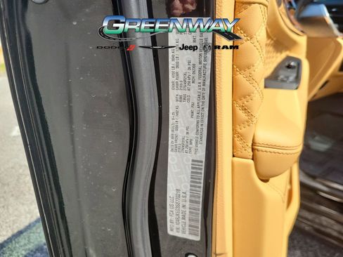 New 2025 Jeep Grand Cherokee L Summit image 36