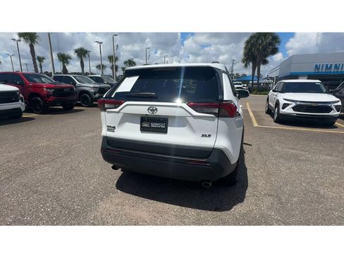 Used 2024 Toyota RAV4 XLE FWD image 3