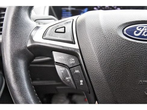 Used 2021 Ford Edge Titanium w/ Equipment Group 301A FWD image 17