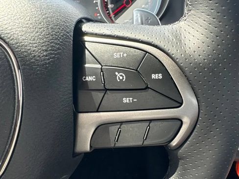 Used 2019 Dodge Charger Scat Pack w/ Dynamics Package RWD image 12