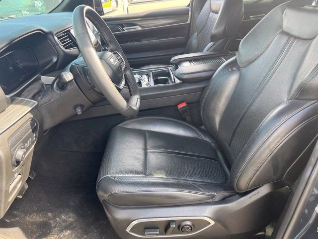 Used 2023 Jeep Wagoneer Series III w/ Preferred Equipment Group AWD/4WD image 11