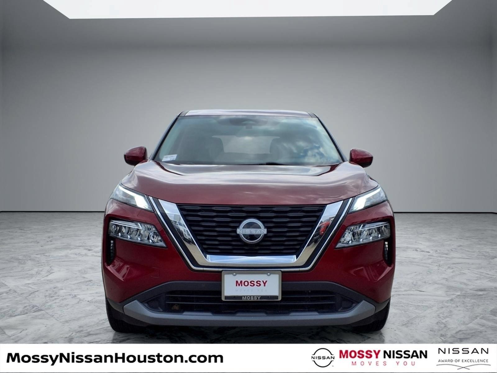 Used 2023 Nissan Rogue SV FWD image 3