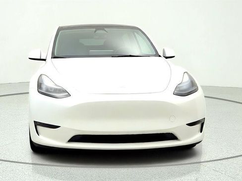 Used 2023 Tesla Model Y Long Range AWD/4WD image 2