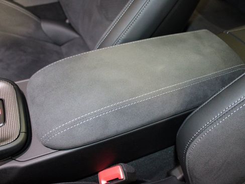 Used 2025 Porsche 911 Carrera GTS image 33