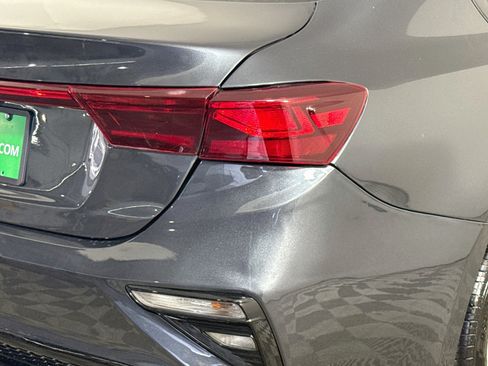 Used 2021 Kia Forte LXS FWD image 34
