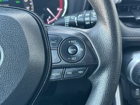 Used 2024 Toyota RAV4 XLE FWD image 28