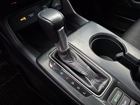 Used 2023 Honda Civic EX image 15