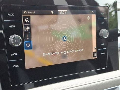 New 2025 Volkswagen Taos SEL image 15