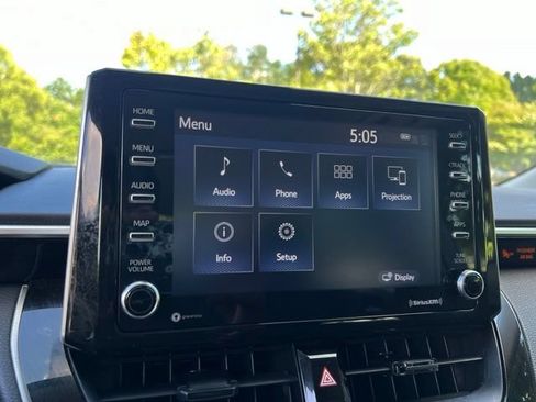 Used 2021 Toyota Corolla LE FWD image 38