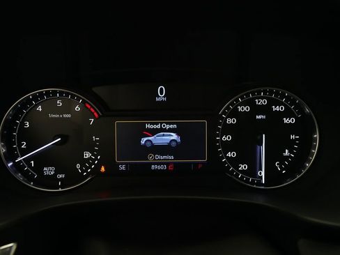 Used 2019 Cadillac XT4 Luxury w/ Cold Weather Package FWD image 2