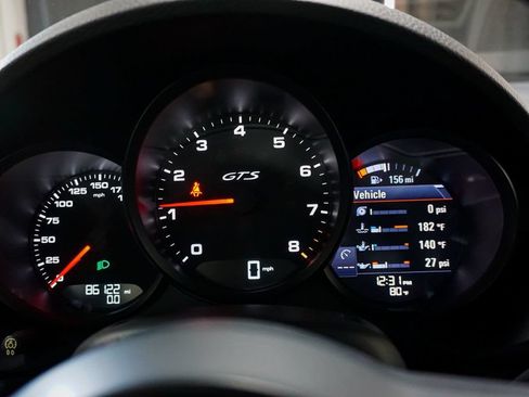 Used 2019 Porsche 718 Cayman RWD image 22