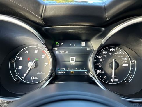 Used 2023 Alfa Romeo Stelvio Veloce image 19