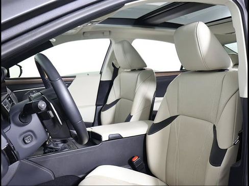 Certified 2025 Lexus ES 350 w/ Technology Package FWD image 7