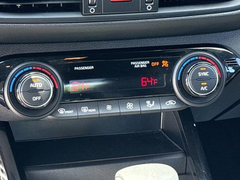 Used 2023 Kia Forte GT-Line image 21