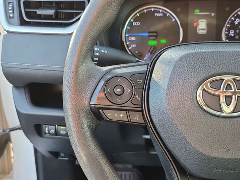 Used 2019 Toyota RAV4 LE w/ Carpet Mat Package AWD/4WD image 19