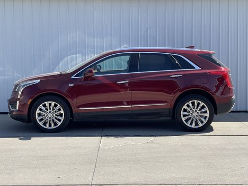 Used 2017 Cadillac XT5 Platinum w/ Driver Assist Package image 22