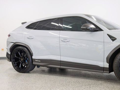 Used 2023 Lamborghini Urus Performante image 4