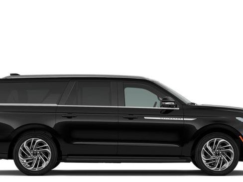 New 2026 Lincoln Navigator L Premier AWD/4WD image 5