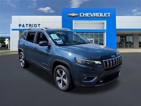 Used 2021 Jeep Cherokee Limited w/ Elite Package AWD/4WD image 4