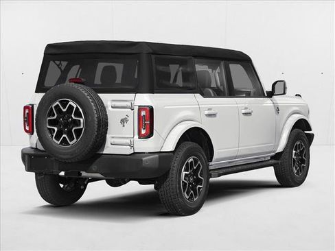 New 2026 Ford Bronco Outer Banks AWD/4WD image 2