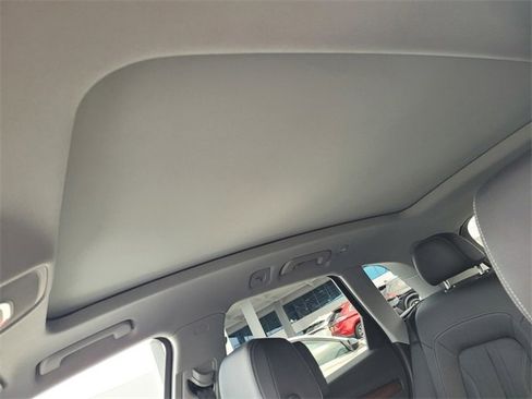 Used 2023 Audi Q5 2.0T Premium w/ Convenience Package image 21