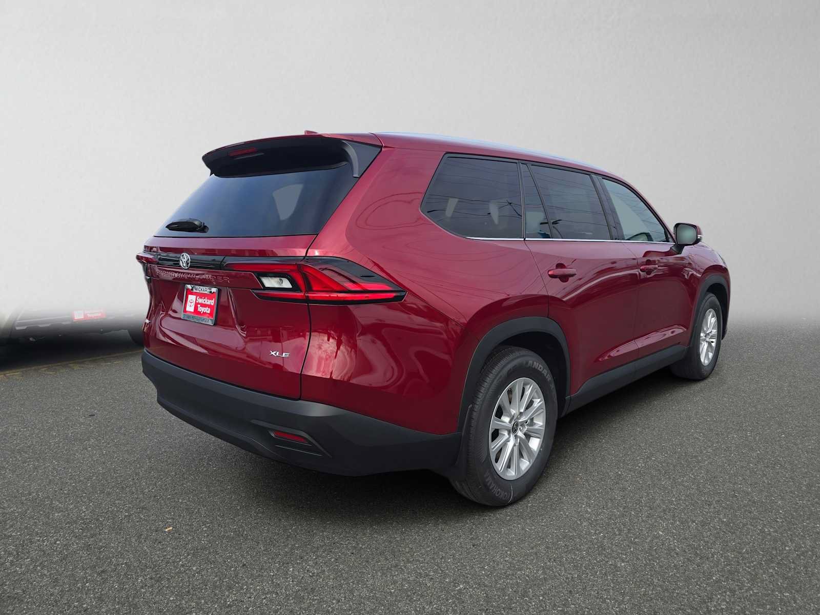 New 2026 Toyota Grand Highlander XLE FWD image 3