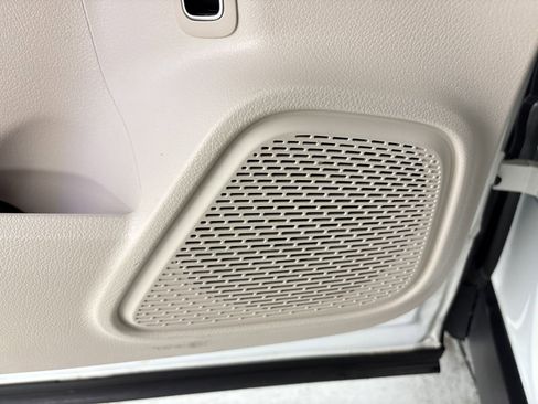 Certified 2022 Mercedes-Benz GLB 250 image 22