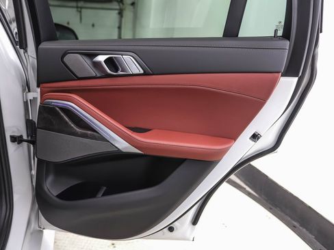 Certified 2024 BMW X6 xDrive40i w/ Premium Package image 25