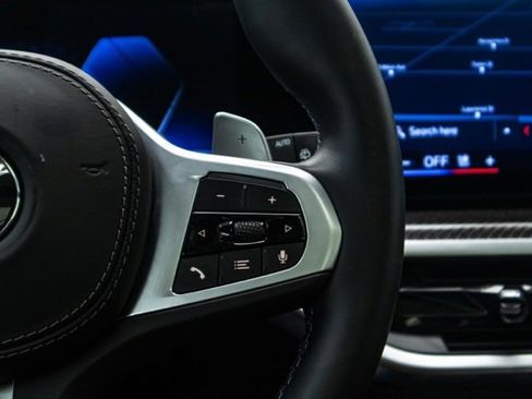 Used 2026 BMW X5 M60i image 21