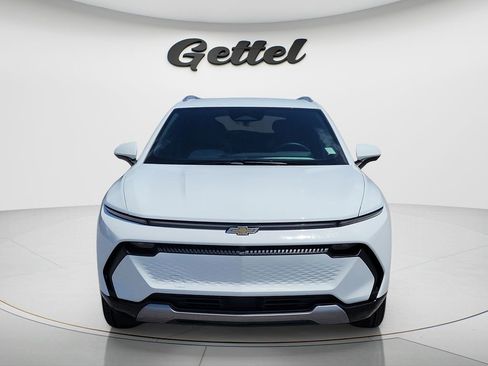 Certified 2025 Chevrolet Equinox EV LT FWD image 2