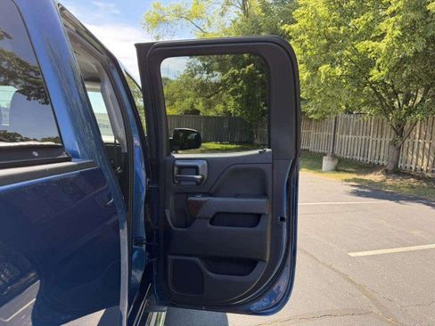Used 2019 GMC Sierra 1500 SLE w/ SLE Value Package AWD/4WD image 23