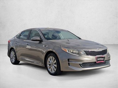 Used 2016 Kia Optima LX w/ Option Group 014 FWD image 3