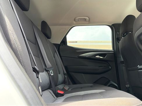 Used 2022 Chevrolet TrailBlazer LT w/ Convenience Package FWD image 19