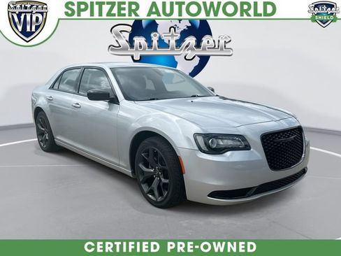 Used 2023 Chrysler 300 Touring RWD image 1