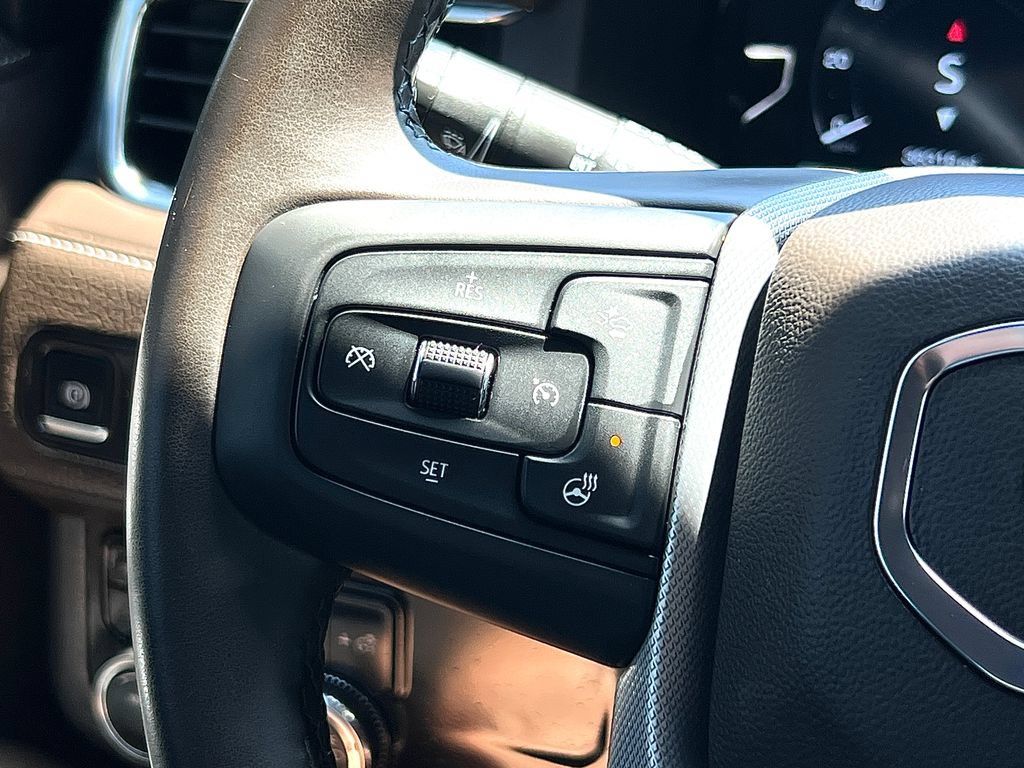 Used 2024 GMC Yukon Denali AWD/4WD image 34